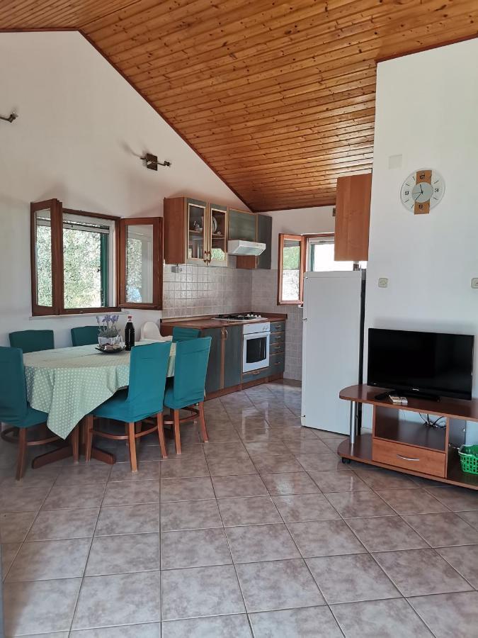 Holiday Home Vineyard House Bol Esterno foto