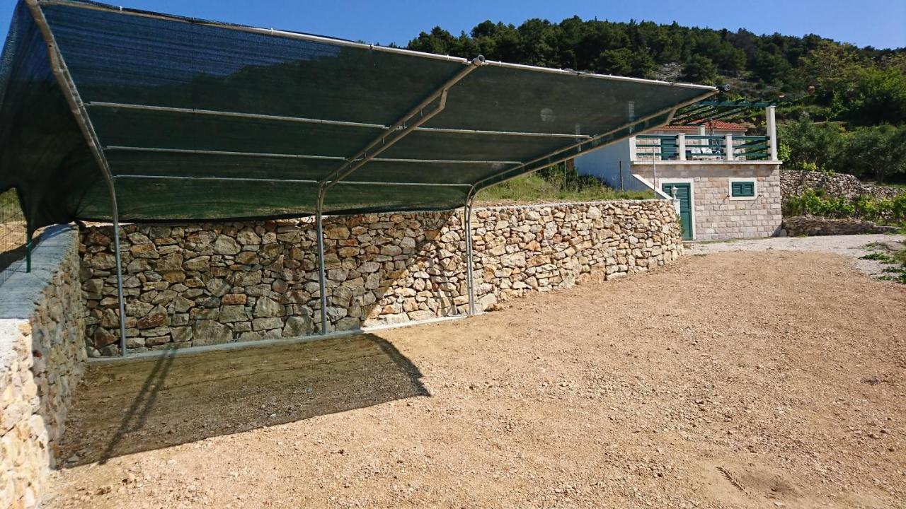 Holiday Home Vineyard House Bol Esterno foto